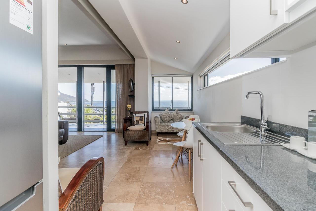 51 On Camps Bay Hotel Кейптаун Екстериор снимка