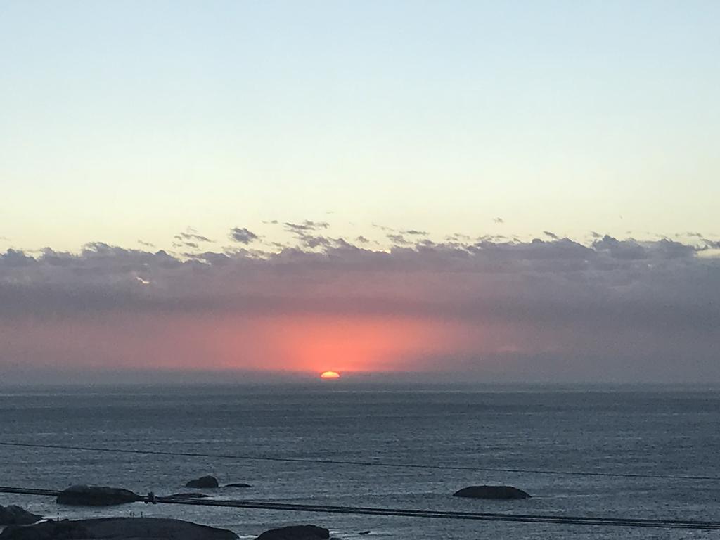 51 On Camps Bay Hotel Кейптаун Екстериор снимка